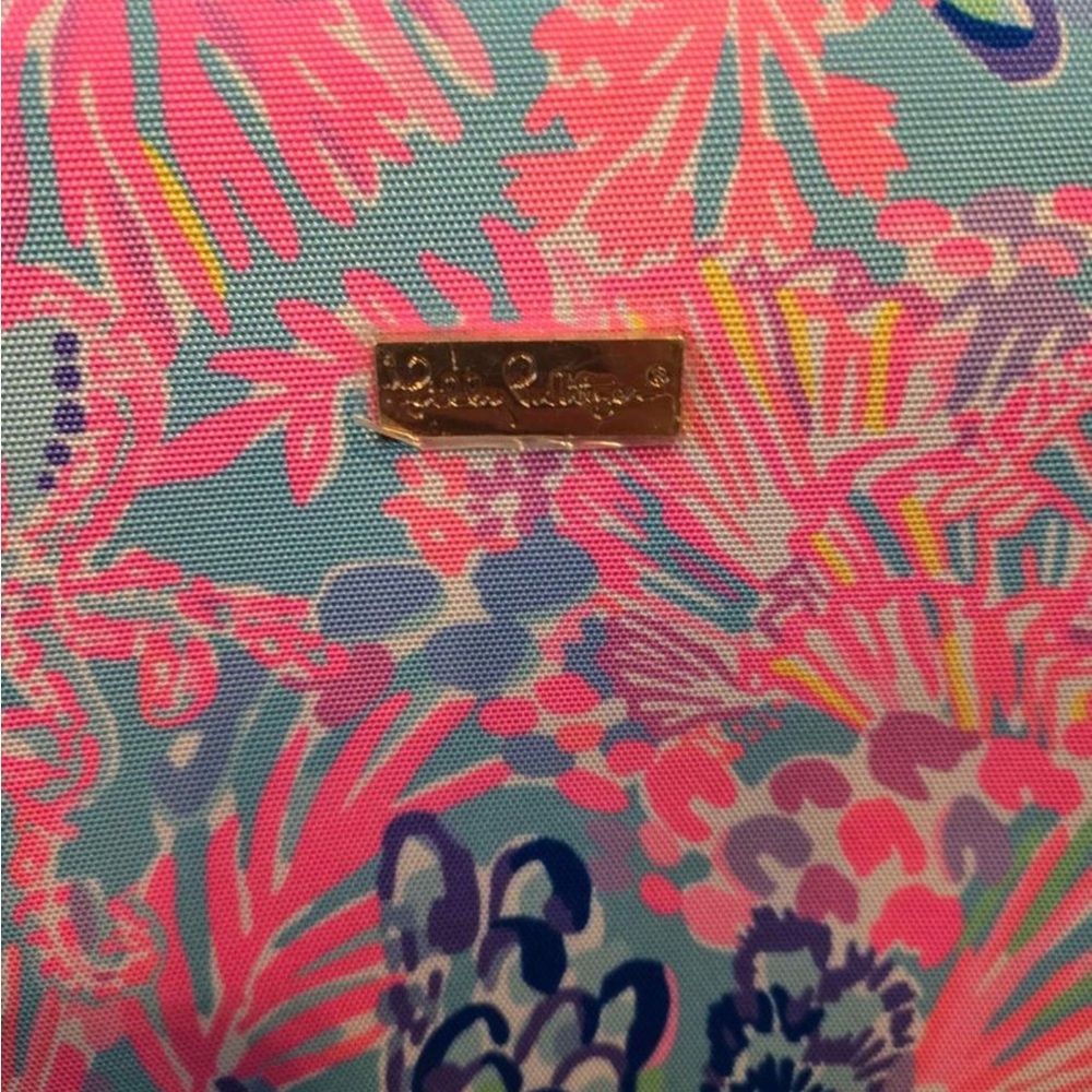 Lilly Pulitzer Carry on Bag! Excellent Condition.Brand New. - Picture 3 of 5